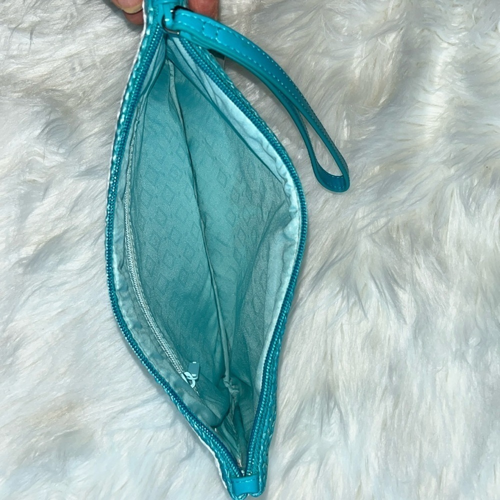 🆕 Vera Bradley Zip Top Straw Wristlet Antilles Treasure Fish Turquoise/White 🐟 - Picture 2 of 5